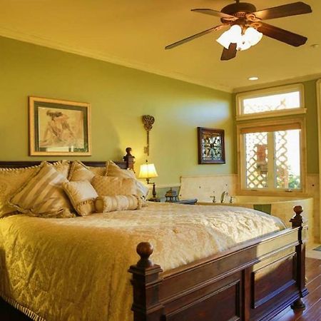 パソロブレス High Ridge Manor Bed & Breakfast エクステリア 写真